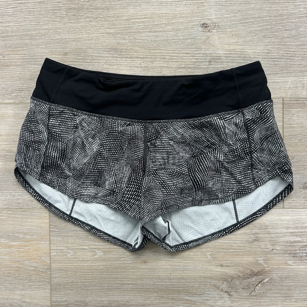 Lululemon Size 4 Low Rise Speed Up Short *Long 2.5" Velocity Mesh Mist Black